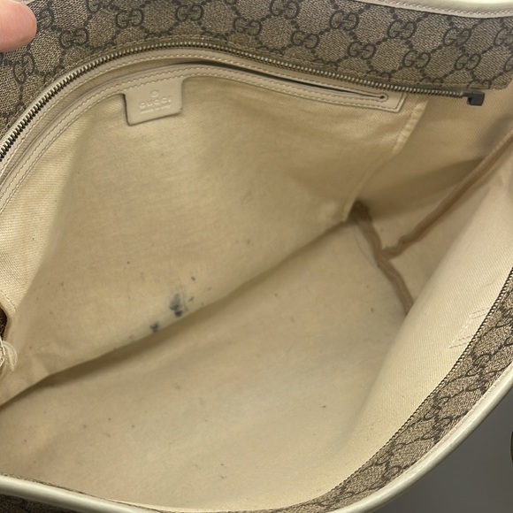 Gucci Carryall Bag - Picture 4 of 16